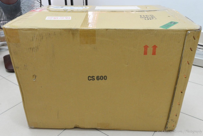 The box containing the Leben CS600.